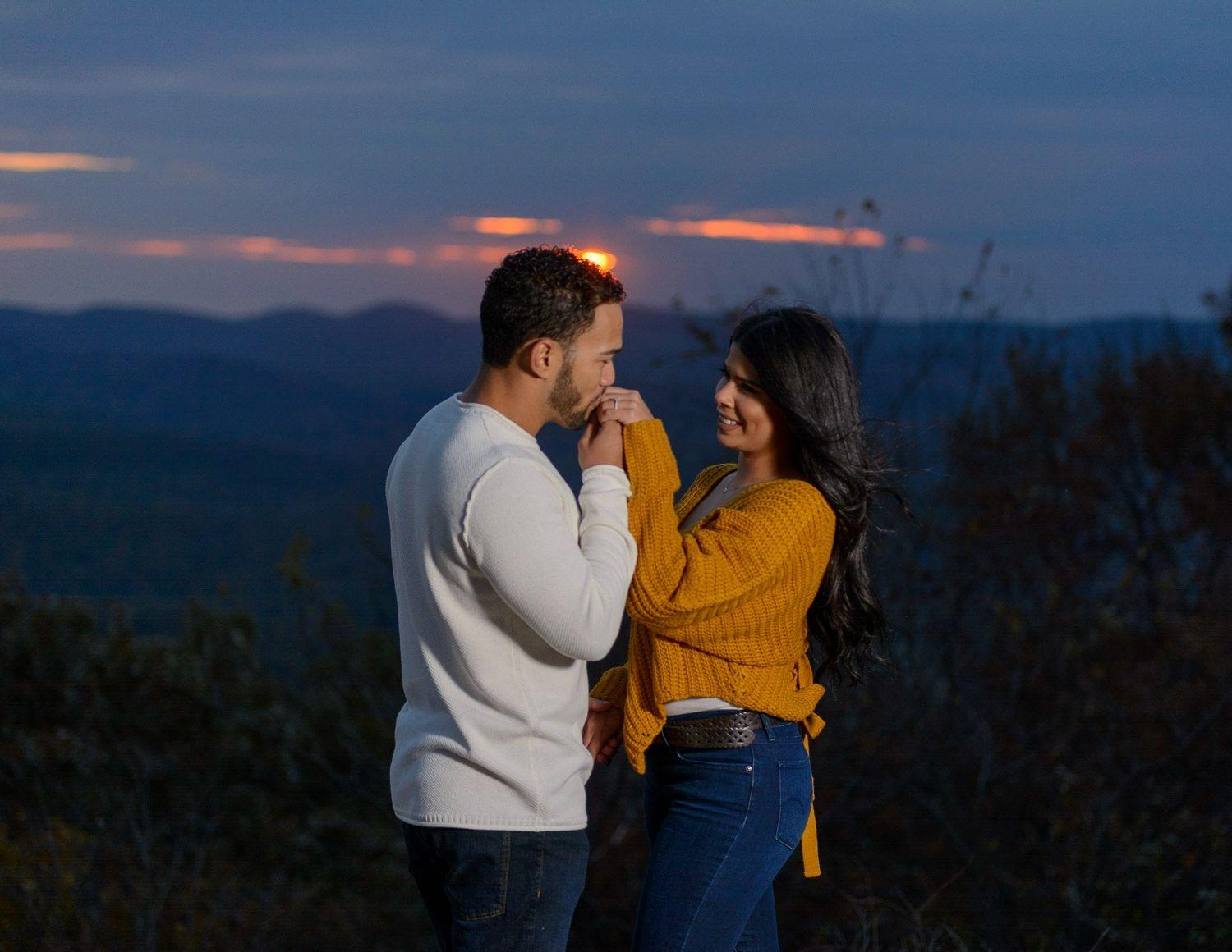 carousel-hero-element image-0